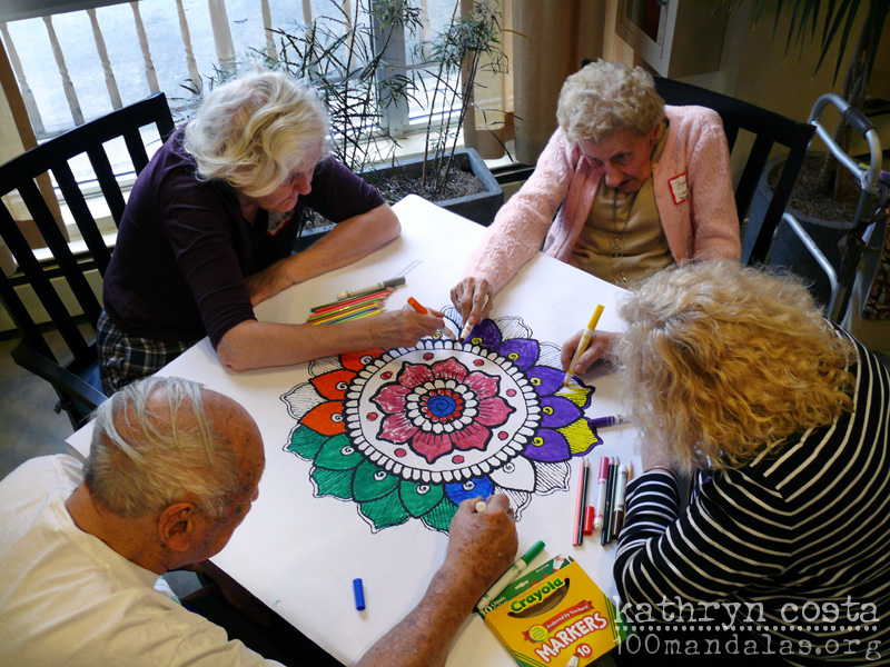Feutres de couleur - coloriage pour seniors personnes âgées